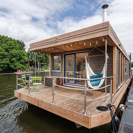 Hotel Hausboot Ahoi Hochwertiges Hausboote Mit Grosser Terrasse Und Kamin Hamburg Exterior foto