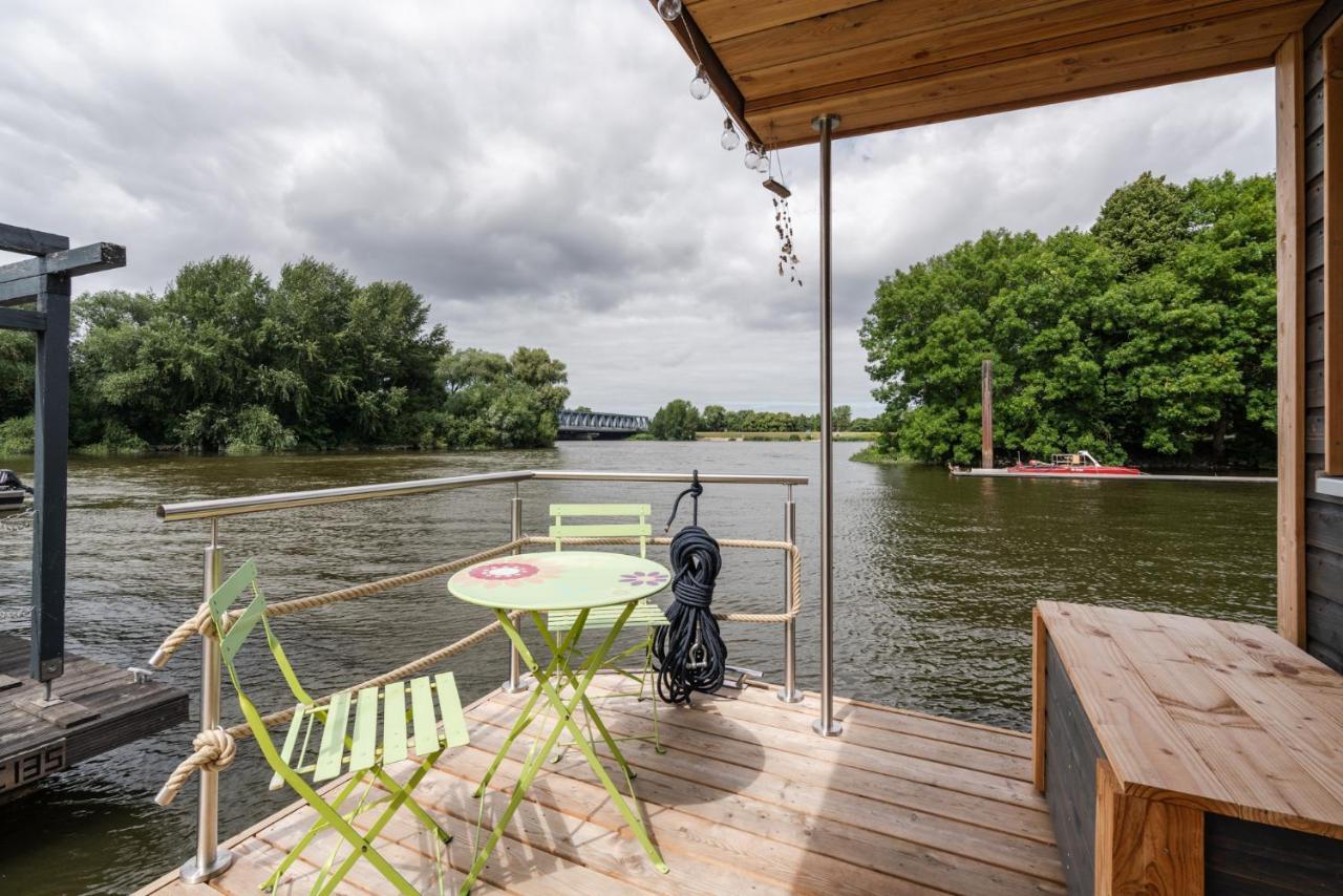 Hotel Hausboot Ahoi Hochwertiges Hausboote Mit Grosser Terrasse Und Kamin Hamburg Exterior foto